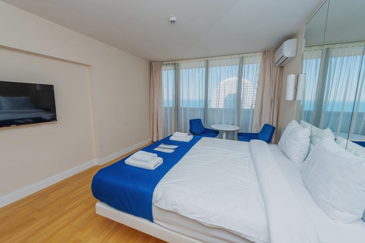 Orbi City Suite Batumi Exterior photo
