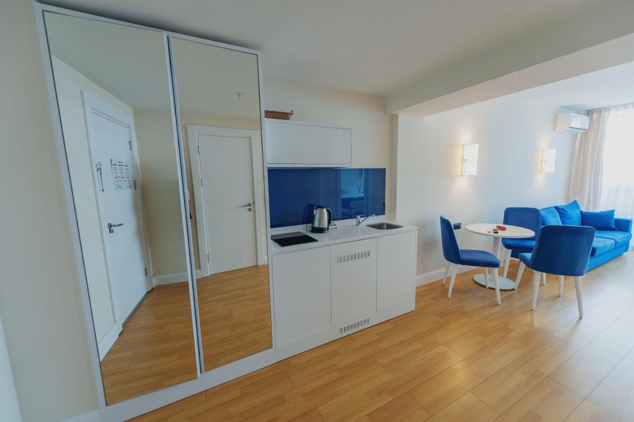 Orbi City Suite Batumi Exterior photo