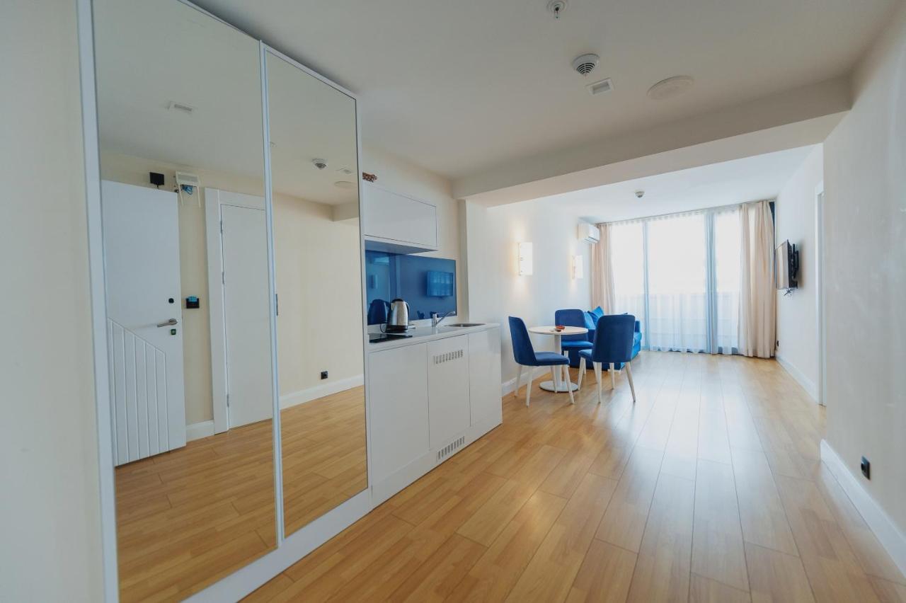Orbi City Suite Batumi Exterior photo