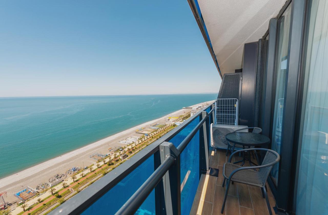 Orbi City Suite Batumi Exterior photo