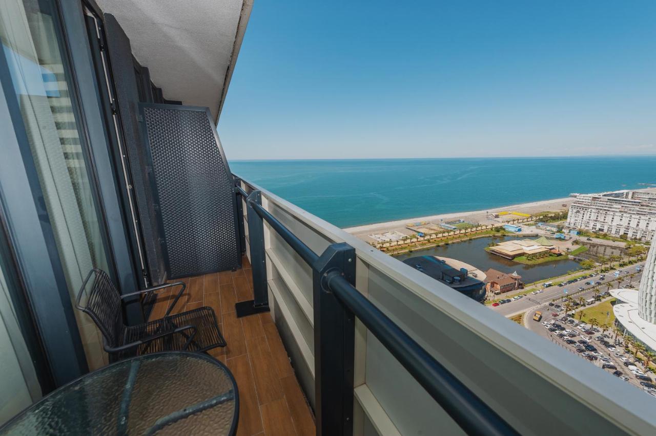 Orbi City Suite Batumi Exterior photo