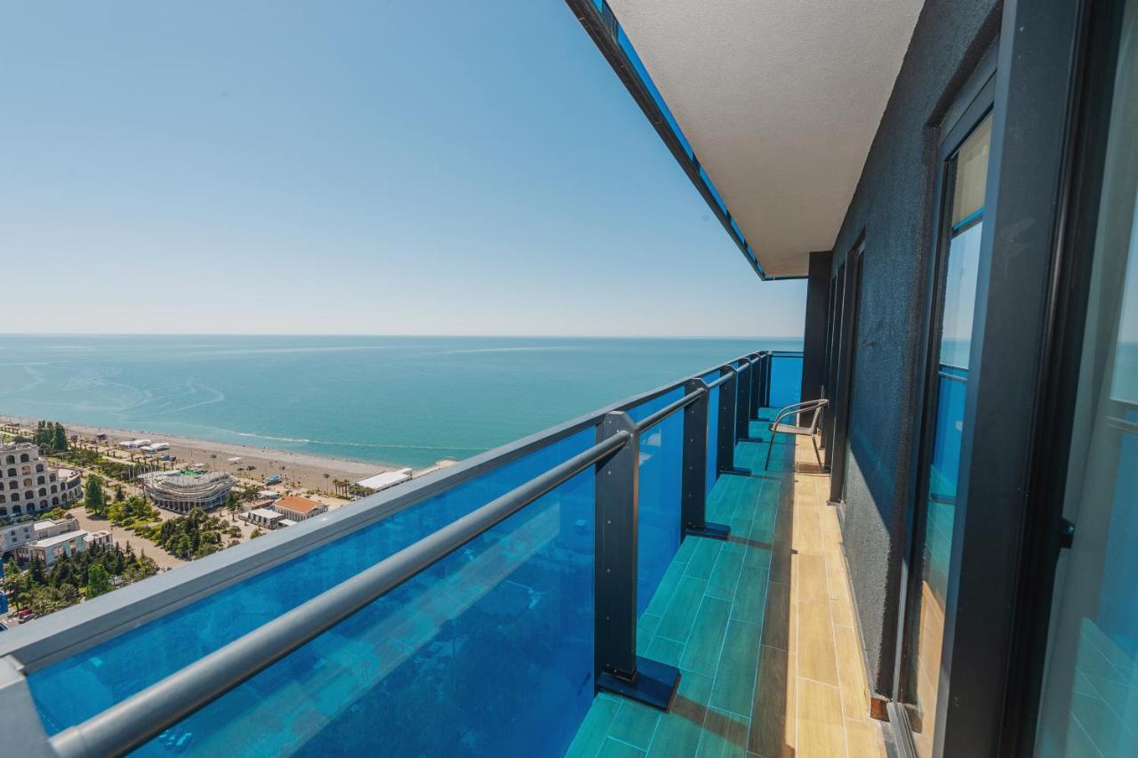 Orbi City Suite Batumi Exterior photo
