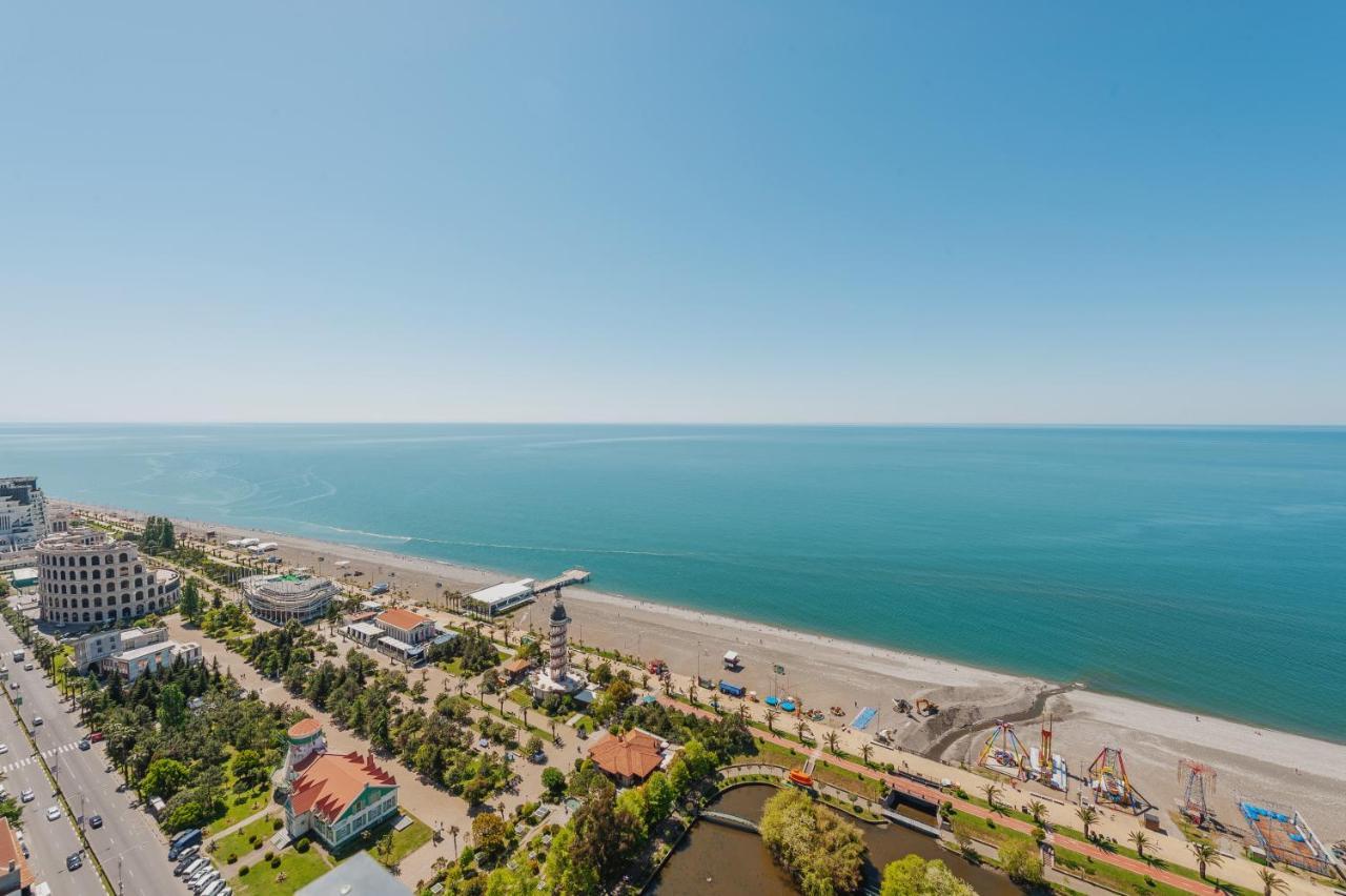 Orbi City Suite Batumi Exterior photo