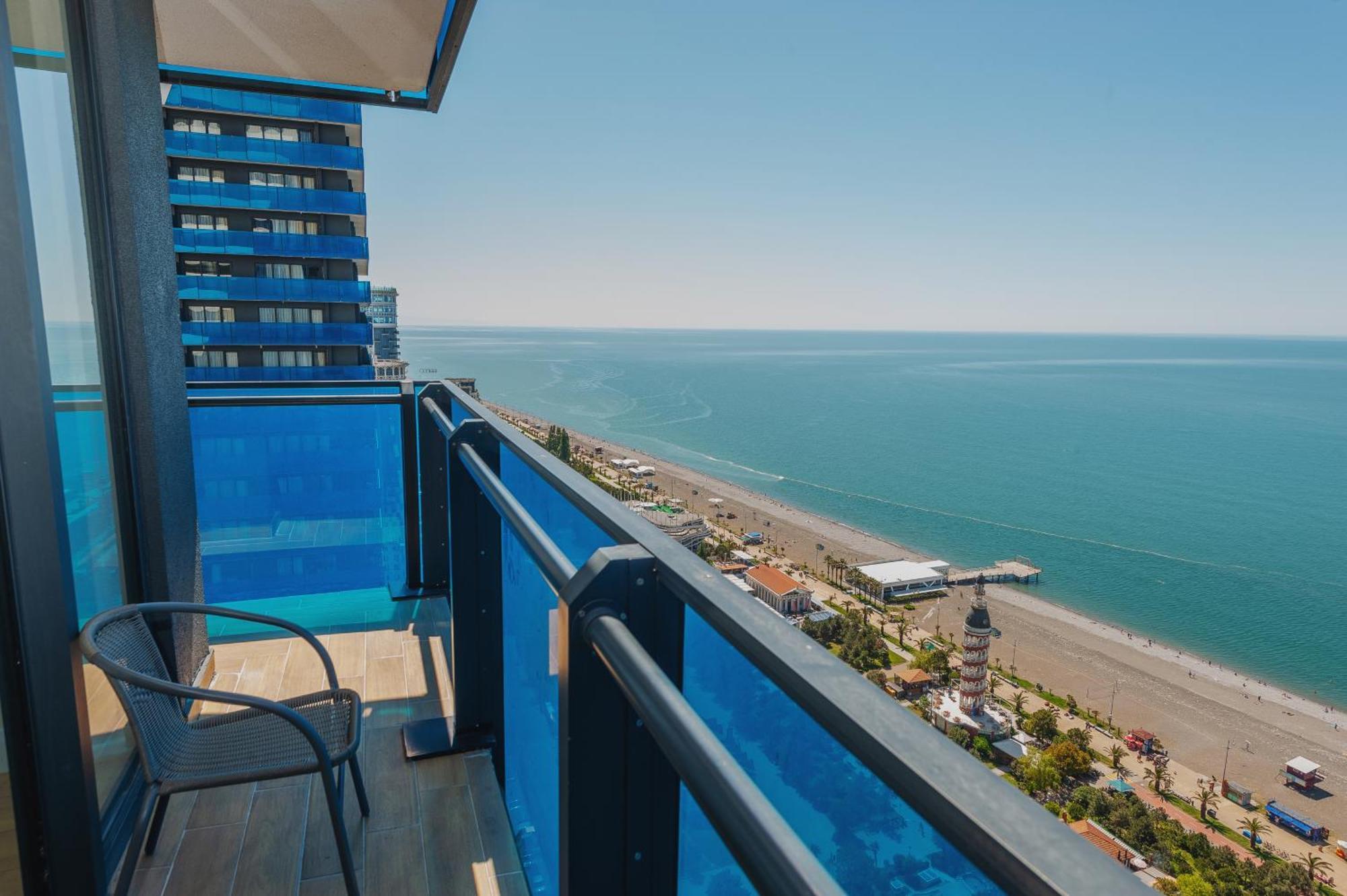 Orbi City Suite Batumi Exterior photo