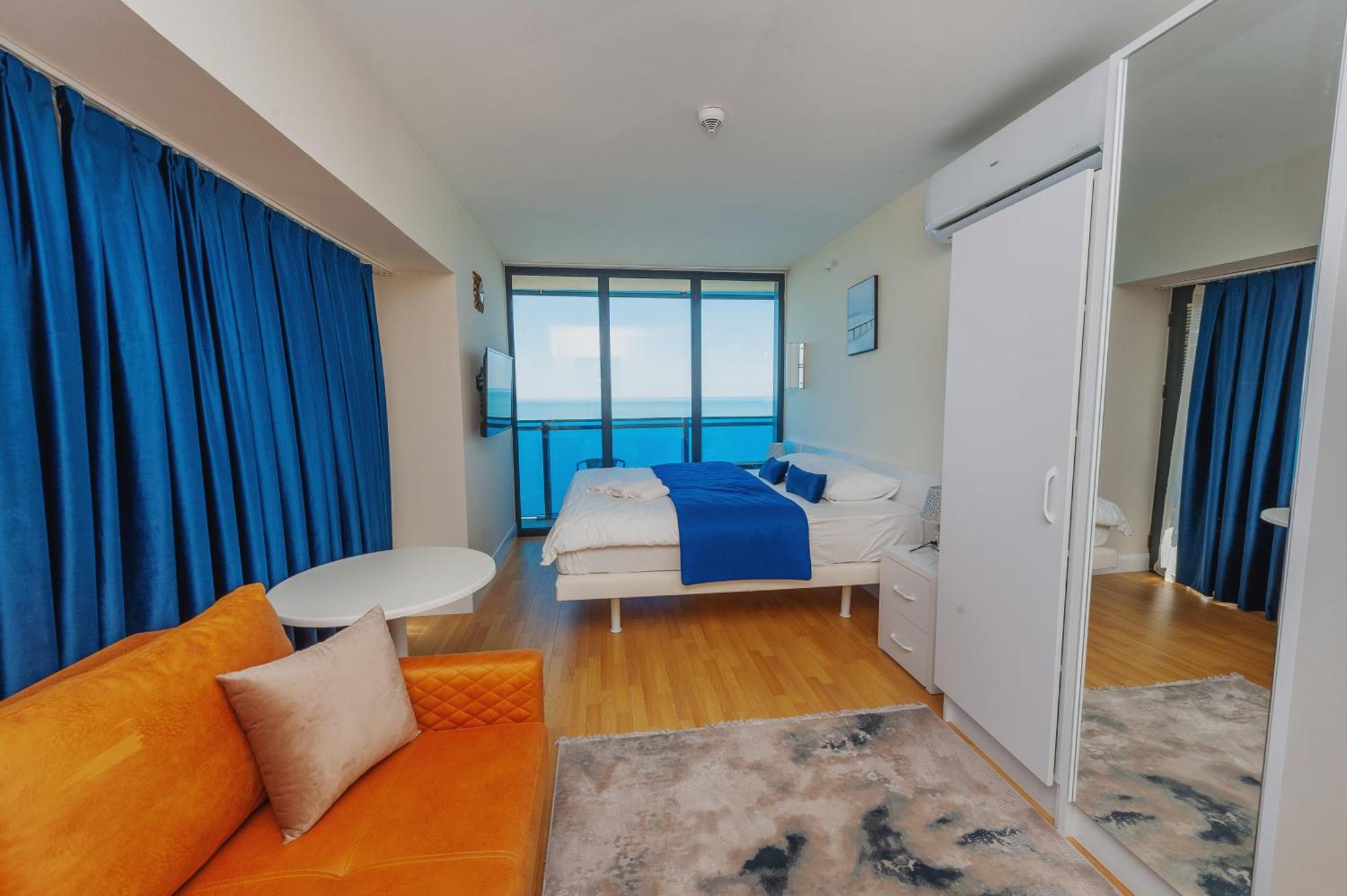 Orbi City Suite Batumi Exterior photo