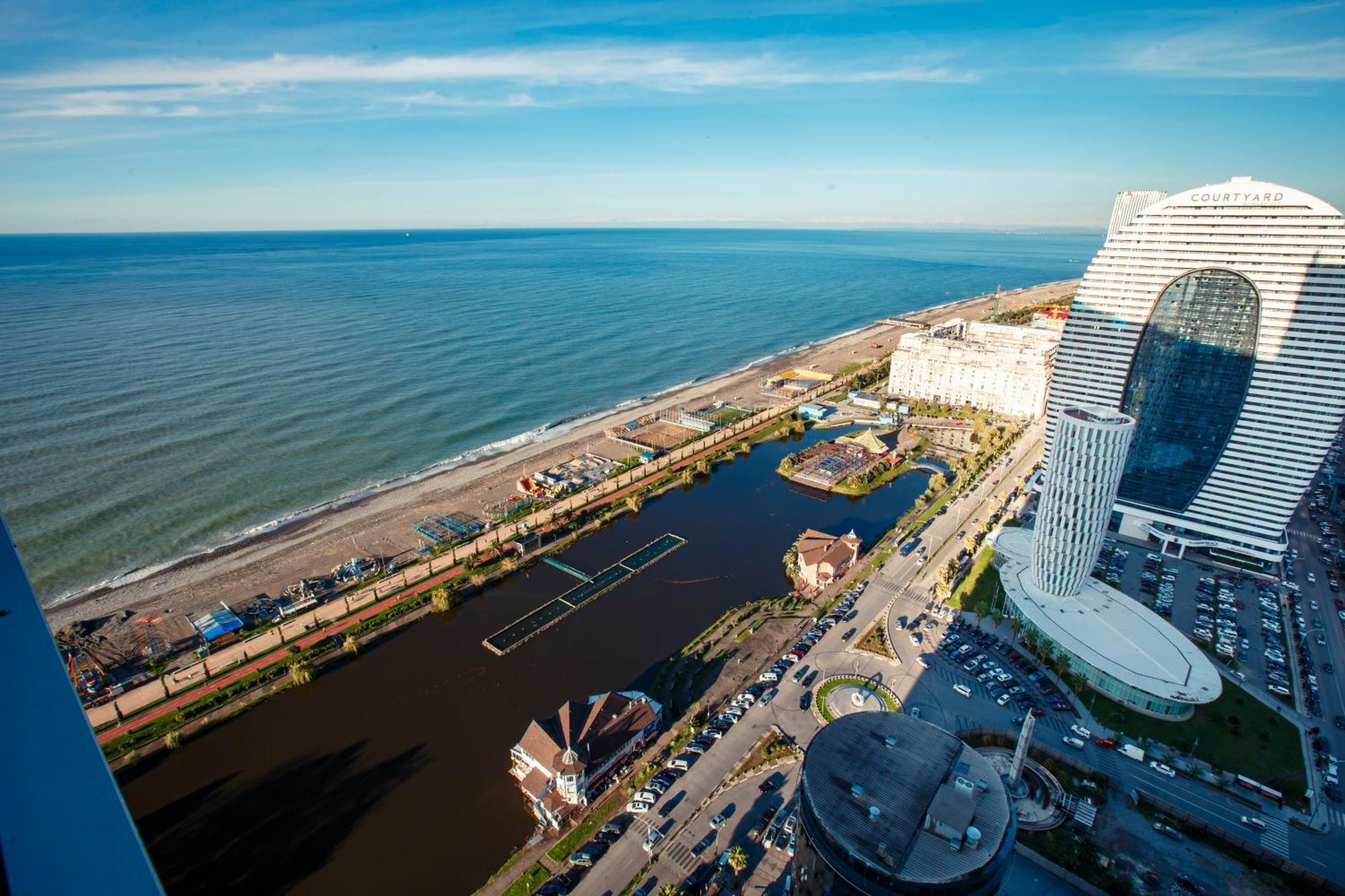 Orbi City Suite Batumi Exterior photo