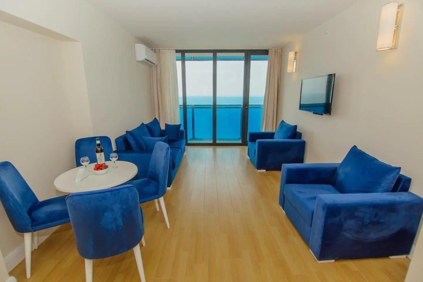 Orbi City Suite Batumi Exterior photo